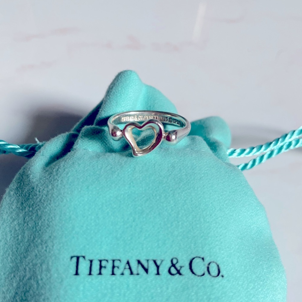 ❗️SOLD❗️ Tiffany & Co. heart Ring - Picture 1 of 3